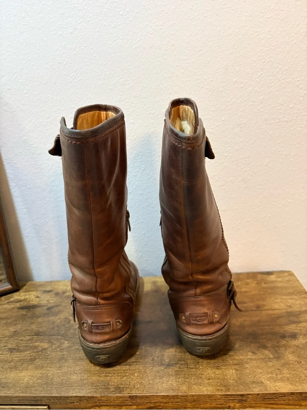 UGG Tupelo Brown Leather Tall Riding Boots Sheepskin Lined Buckle Detail Size 7